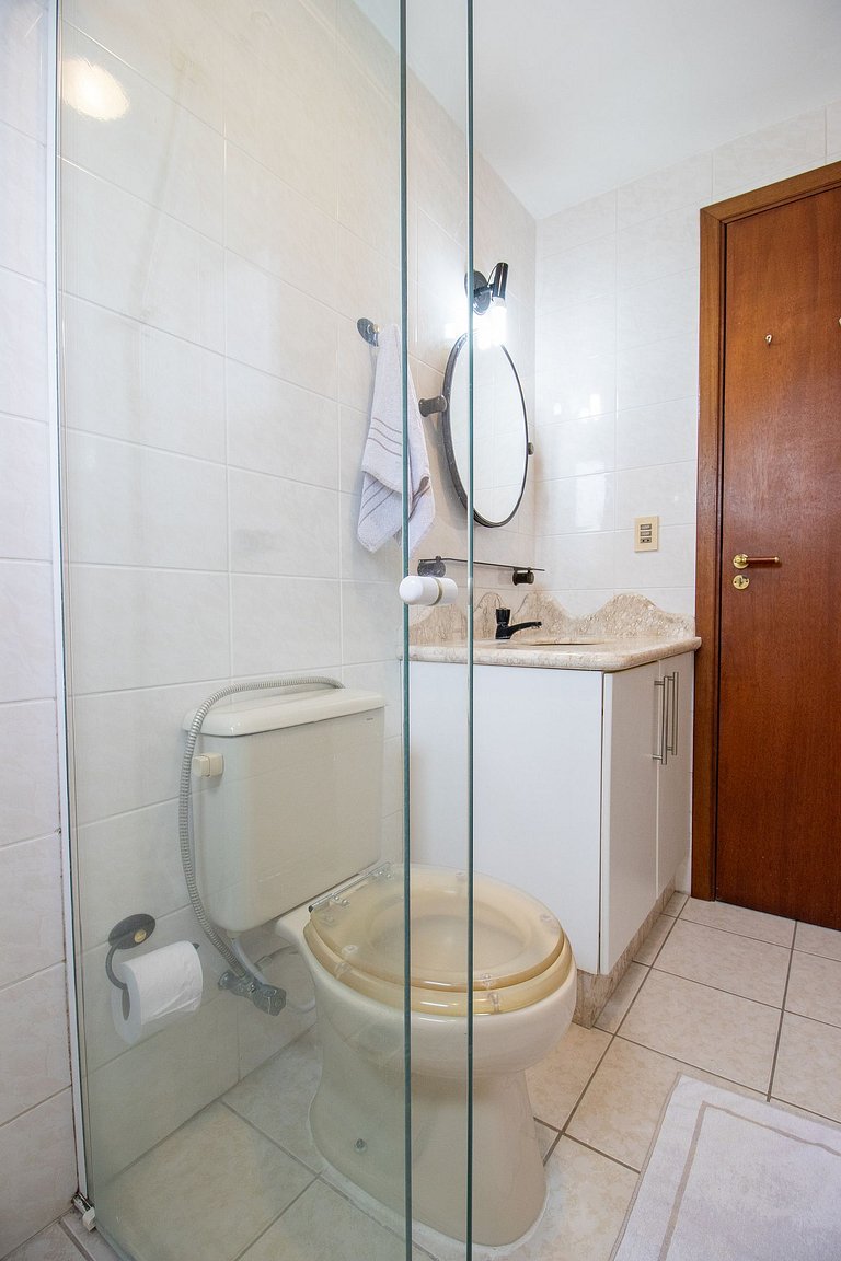 ISO86B - Sacada com Churrasq, 2 Dorm, Climatizado