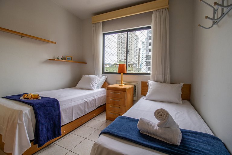 ISO86B - Sacada com Churrasq, 2 Dorm, Climatizado