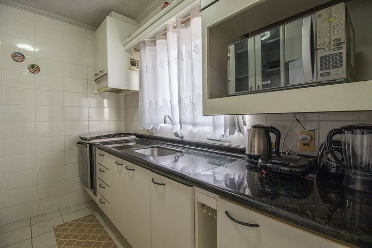 ISO86B - Sacada com Churrasq, 2 Dorm, Climatizado