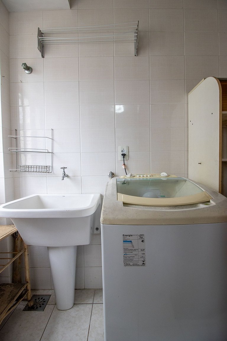 ISO86B - Sacada com Churrasq, 2 Dorm, Climatizado