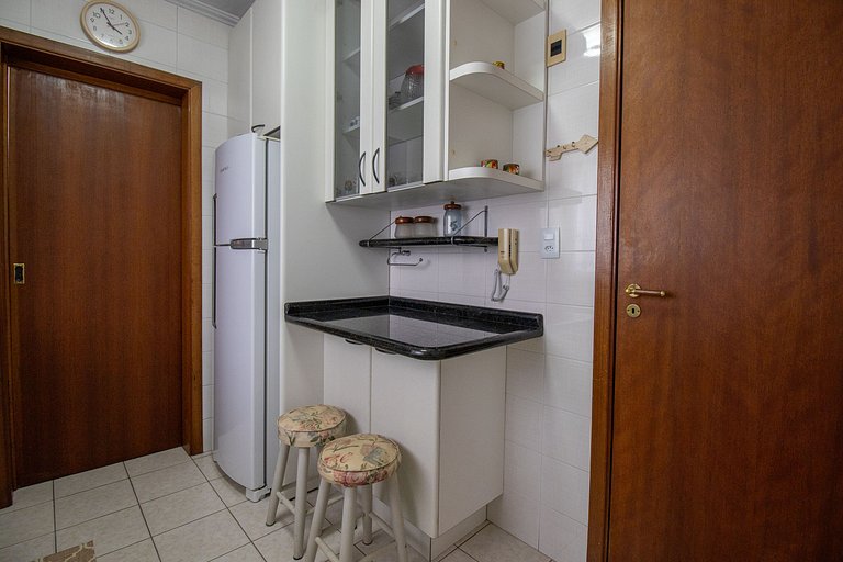 ISO86B - Sacada com Churrasq, 2 Dorm, Climatizado