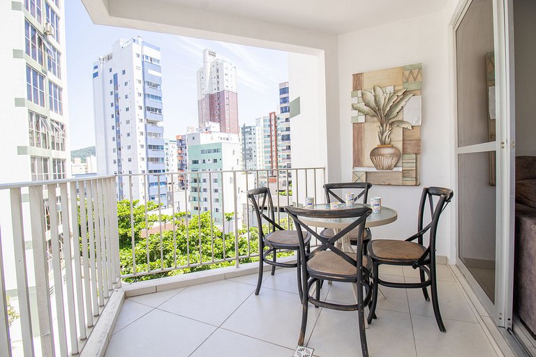 PRG31 - 4 DR, Próx ao Shopping Atlântico, Garagem