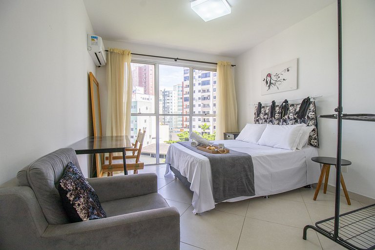 PRG31 - 4 DR, Próx ao Shopping Atlântico, Garagem