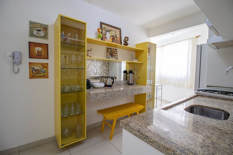 PRG31 - 4 DR, Próx ao Shopping Atlântico, Garagem