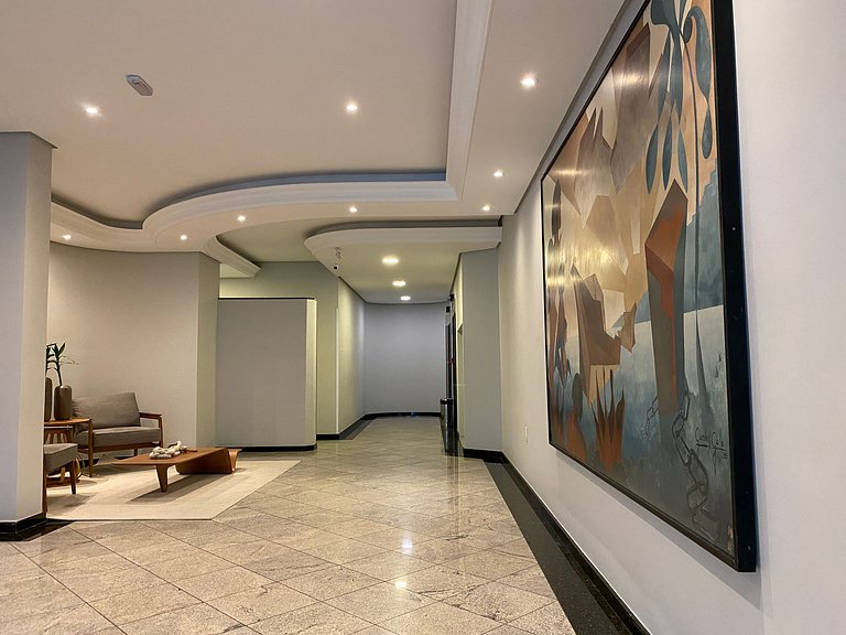 PRG31 - 4 DR, Próx ao Shopping Atlântico, Garagem