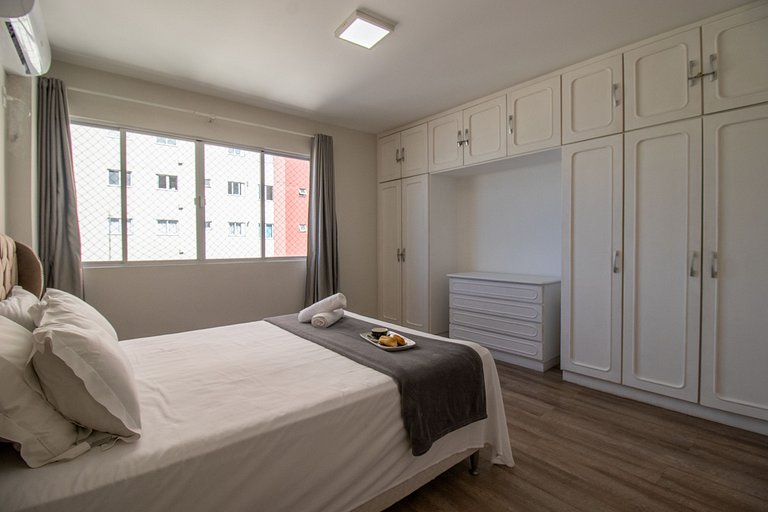 APO816 - Av. Atlântica, Vista Praia, Aconchegante