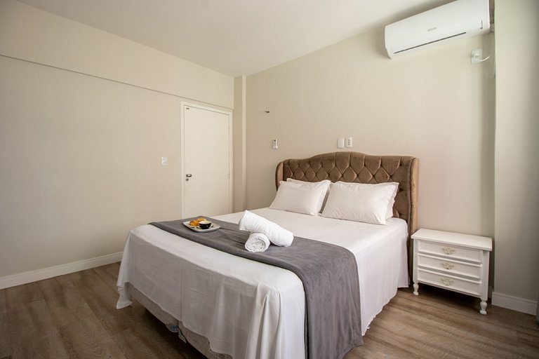 APO816 - Av. Atlântica, Vista Praia, Aconchegante