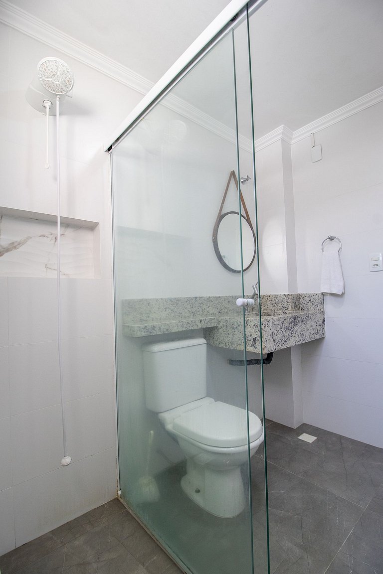 APO816 - Av. Atlântica, Vista Praia, Aconchegante