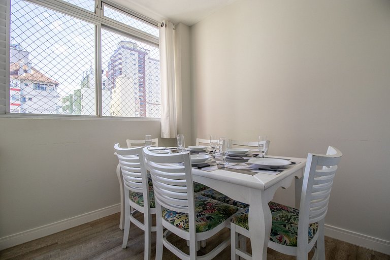 APO816 - Av. Atlântica, Vista Praia, Aconchegante