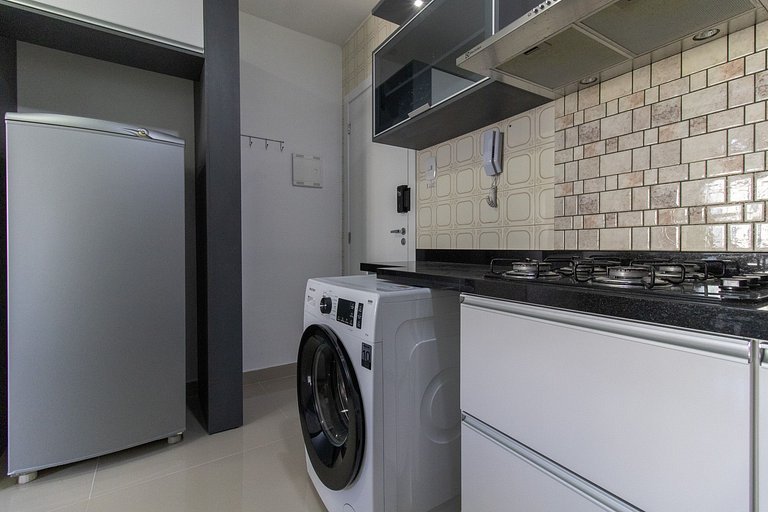 MTEY83 - 1 Dorm, Av. Brasil, Climatizado, Garagem
