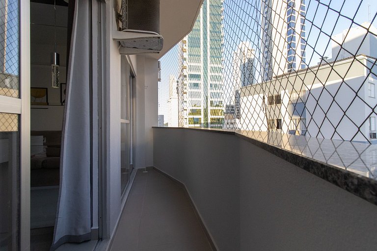 MTEY83 - 1 Dorm, Av. Brasil, Climatizado, Garagem