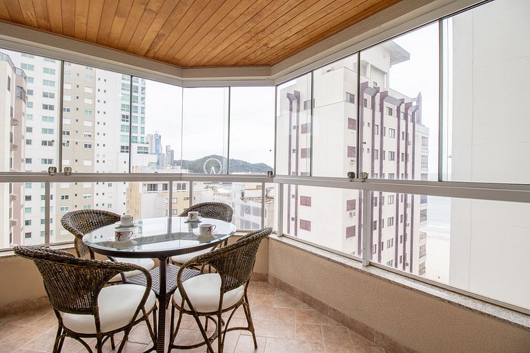 MRF113 - Quadra mar, Churrasqueira, 2Dorm, Garagem