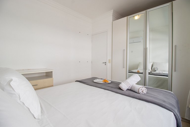 APU14 - 4 Dorm, Climatizado, Esq. Av. Atlântica