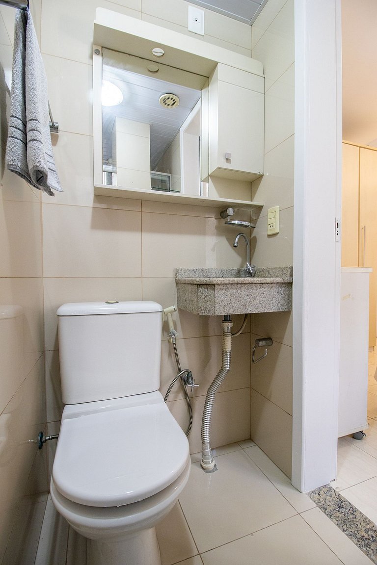APU14 - 4 Dorm, Climatizado, Esq. Av. Atlântica