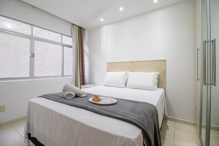 APU14 - 4 Dorm, Climatizado, Esq. Av. Atlântica