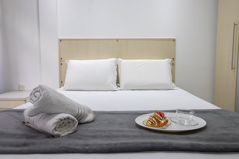 APU14 - 4 Dorm, Climatizado, Esq. Av. Atlântica