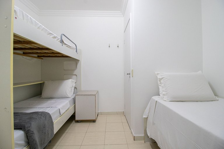 APU14 - 4 Dorm, Climatizado, Esq. Av. Atlântica