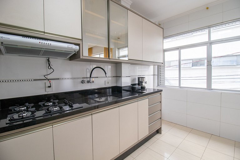 APU14 - 4 Dorm, Climatizado, Esq. Av. Atlântica
