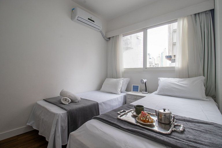 DRS41A - Centro, 3 Dorm Climatizados, Tv Smart