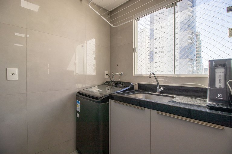 CNC72 - Av Atlântica, Climatizado, 3 Dorm