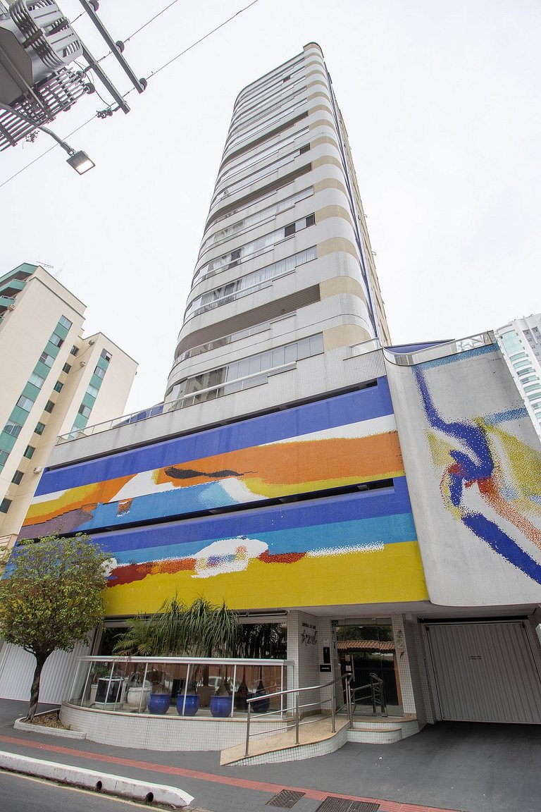 EMA31 - 3 Dorm, Moderno, Churrasqueira, 2 Garagens
