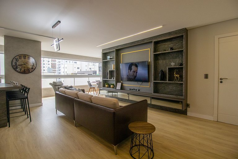 EMA31 - 3 Dorm, Moderno, Churrasqueira, 2 Garagens