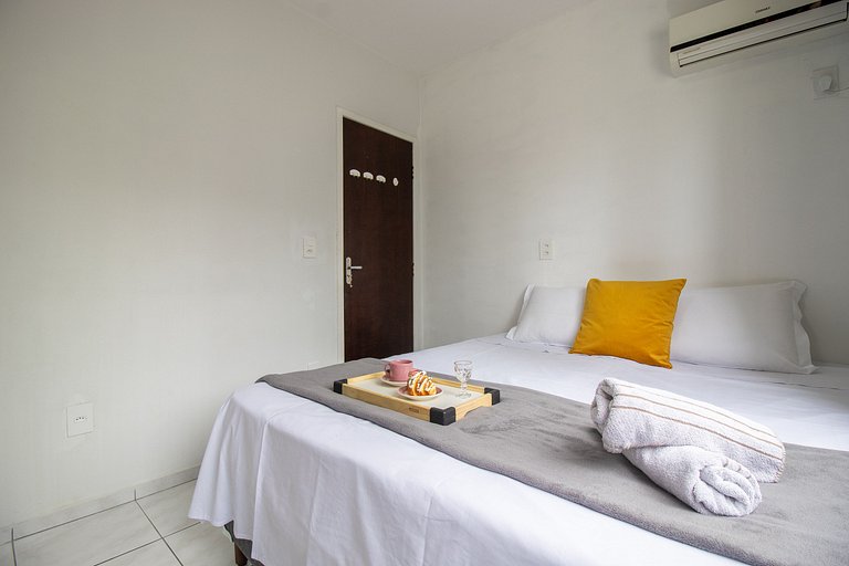ICO73 - Apto 1 Dorm, Confortável, Av Brasil