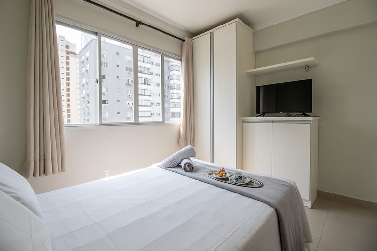 RPA93 - Av Brasil, Quadra Mar, 1 Dorm, TV Smart