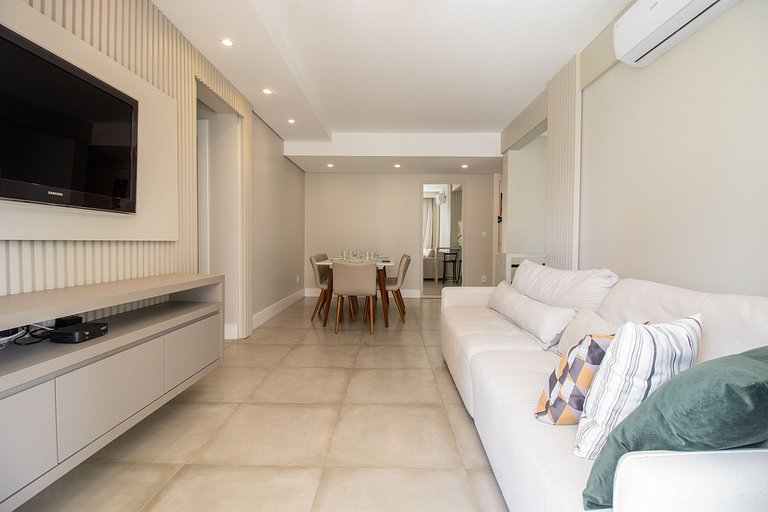 PRG21 - 4 Dorm, Lindo Espaço, Climatizado, Garagem