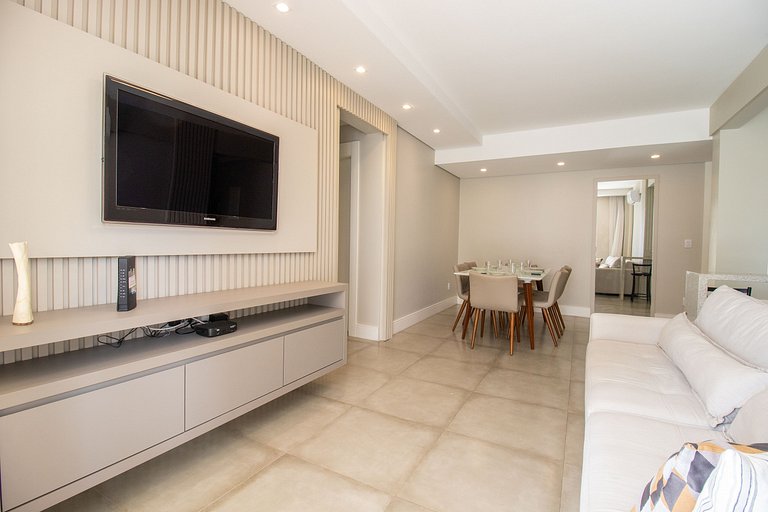 PRG21 - 4 Dorm, Lindo Espaço, Climatizado, Garagem