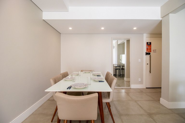 PRG21 - 4 Dorm, Lindo Espaço, Climatizado, Garagem