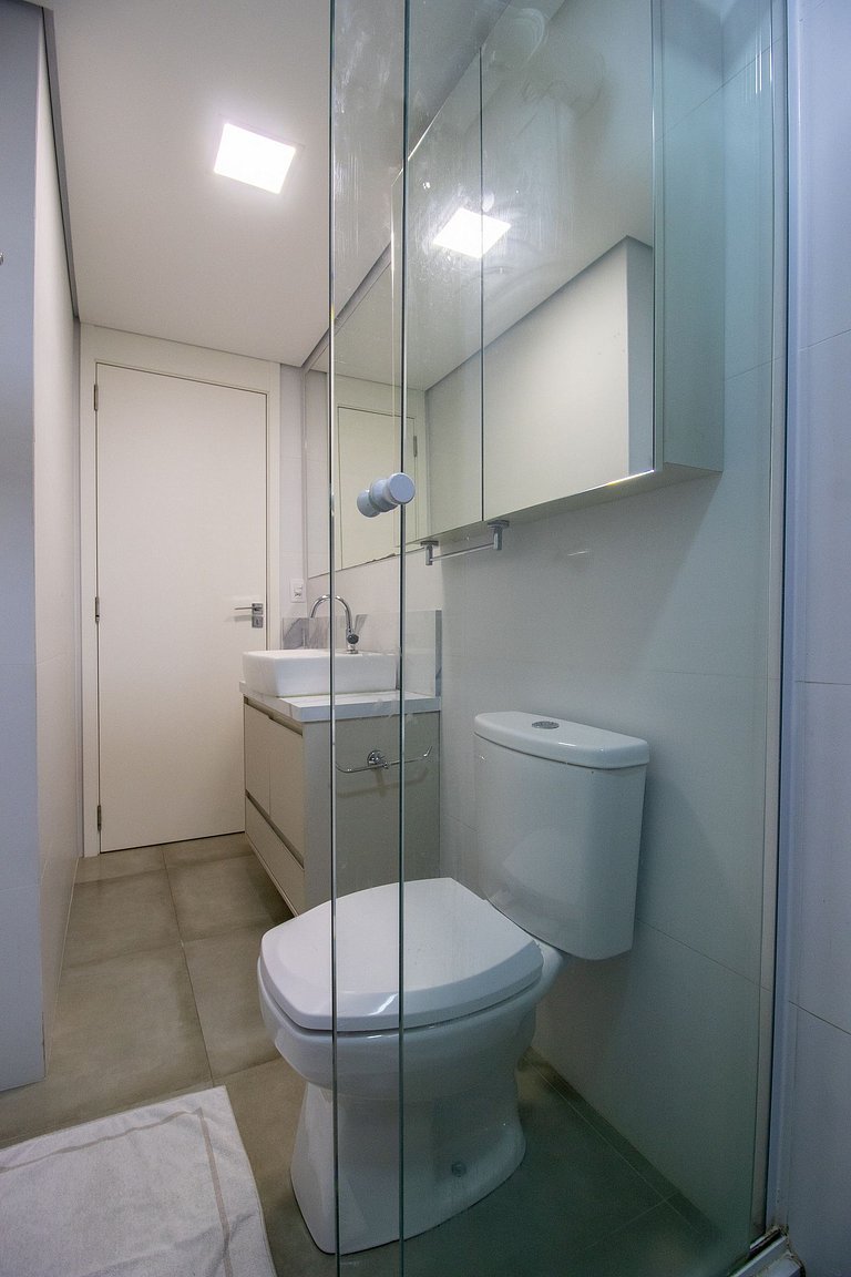 PRG21 - 4 Dorm, Lindo Espaço, Climatizado, Garagem