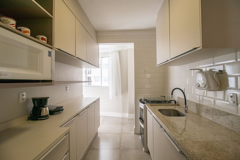 PRG21 - 4 Dorm, Lindo Espaço, Climatizado, Garagem
