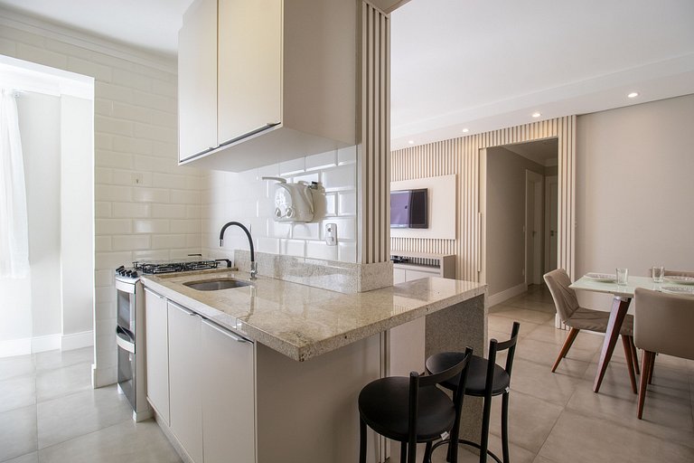 PRG21 - 4 Dorm, Lindo Espaço, Climatizado, Garagem