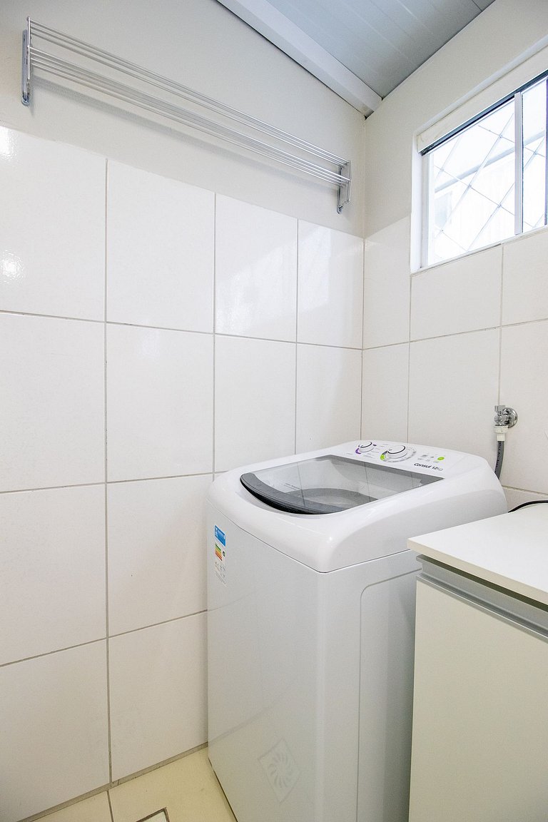 JOA23 - 1 Dorm, Climatizado, Garagem, TV Smart
