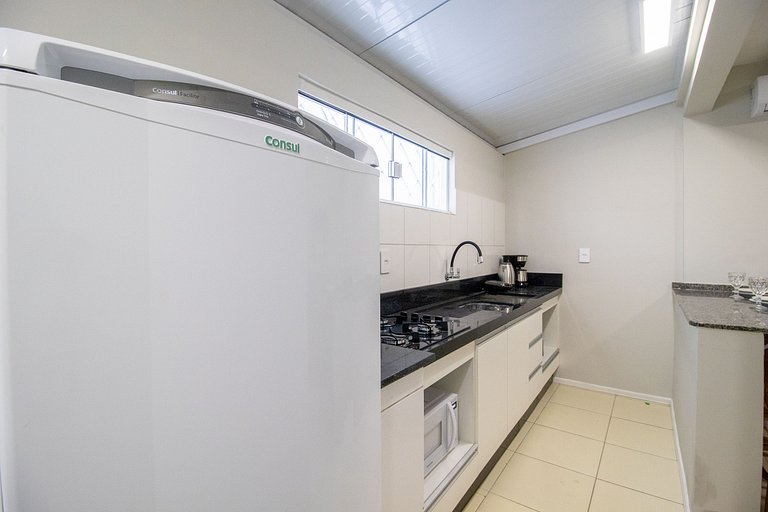 JOA23 - 1 Dorm, Climatizado, Garagem, TV Smart