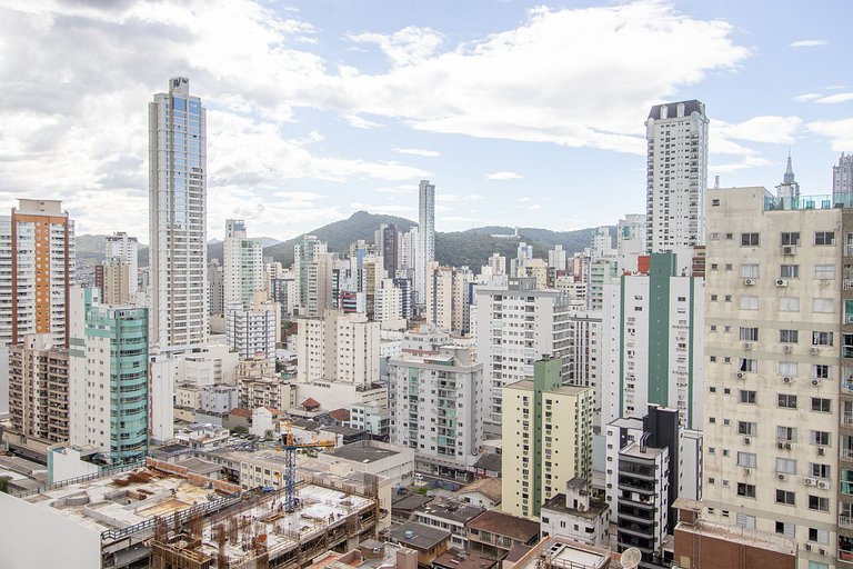 IPZ21A - 22º andar, Frente Mar, Amplo, 4 Dorm