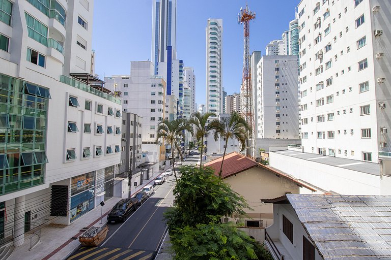 QUA21 - 3Dorm, Churrasqueira na sacada, Garagem