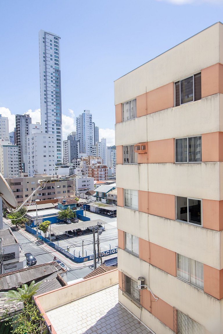 BK34 - 2 Dorm Climatizados, Próx Calçadão, Garagem