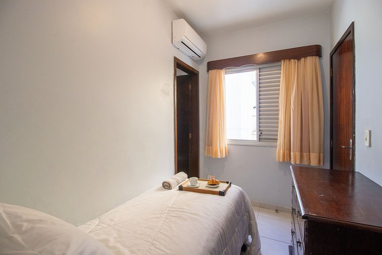EUG61 - 3Dorm, Quadra Mar, Climatizado, 2 Garagem