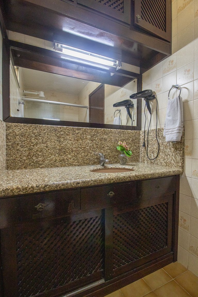 EUG61 - 3Dorm, Quadra Mar, Climatizado, 2 Garagem