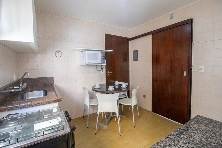 EUG61 - 3Dorm, Quadra Mar, Climatizado, 2 Garagem