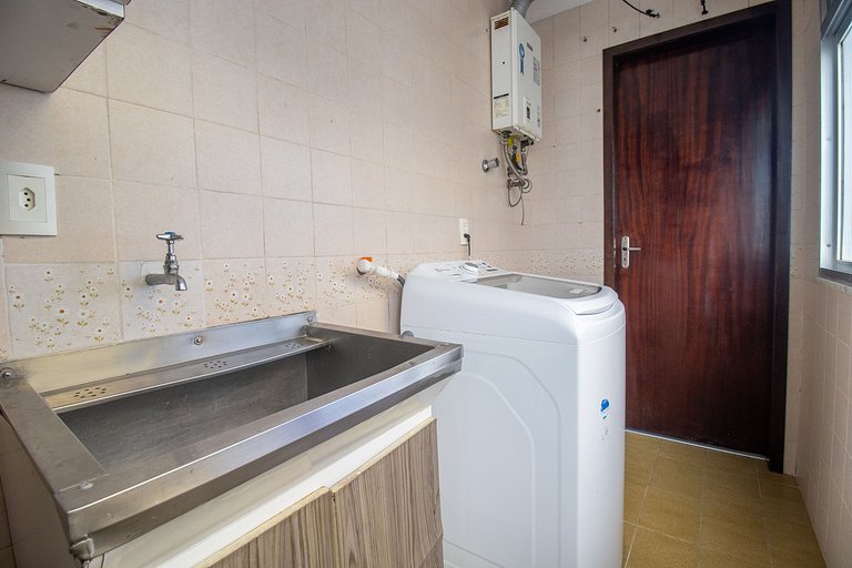 EUG61 - 3Dorm, Quadra Mar, Climatizado, 2 Garagem