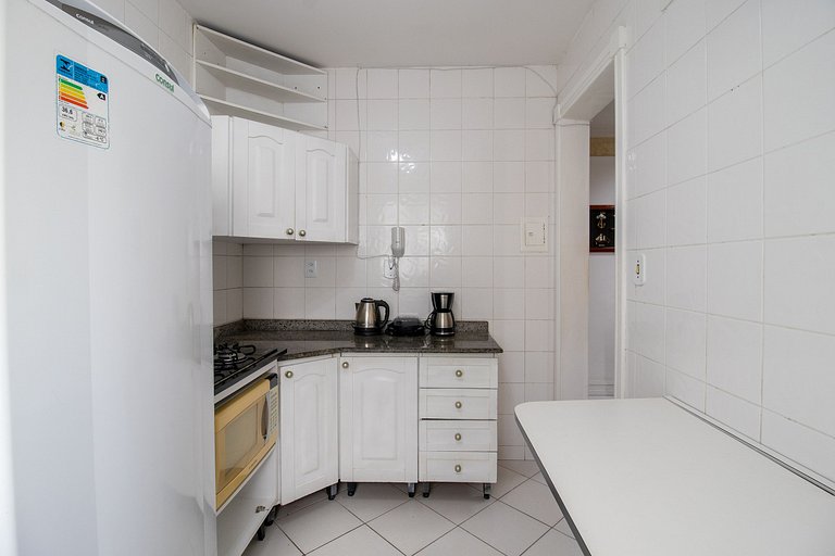 CLR23 -Calçadão, 1Dorm Climatizado, Wi-Fi, Garagem
