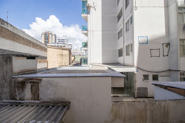 CLR23 -Calçadão, 1Dorm Climatizado, Wi-Fi, Garagem