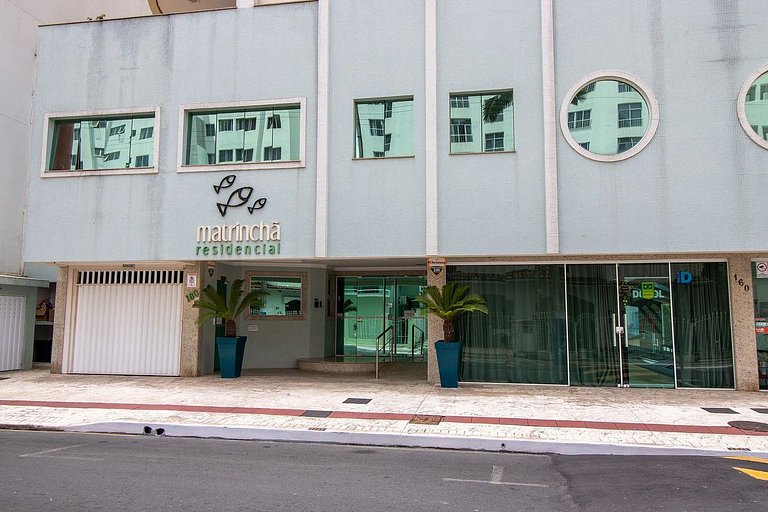 MTC82 - 2 Dorm, Sacada, Churrasqueira, Garagem
