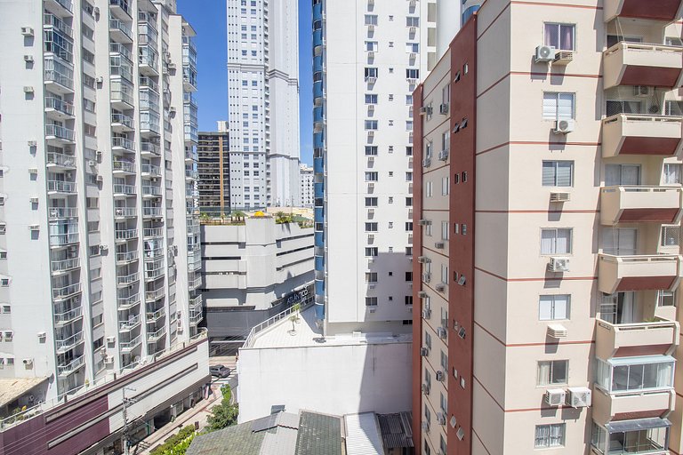 POS73B - Climatizado, TV Smart, Próx Av. Brasil