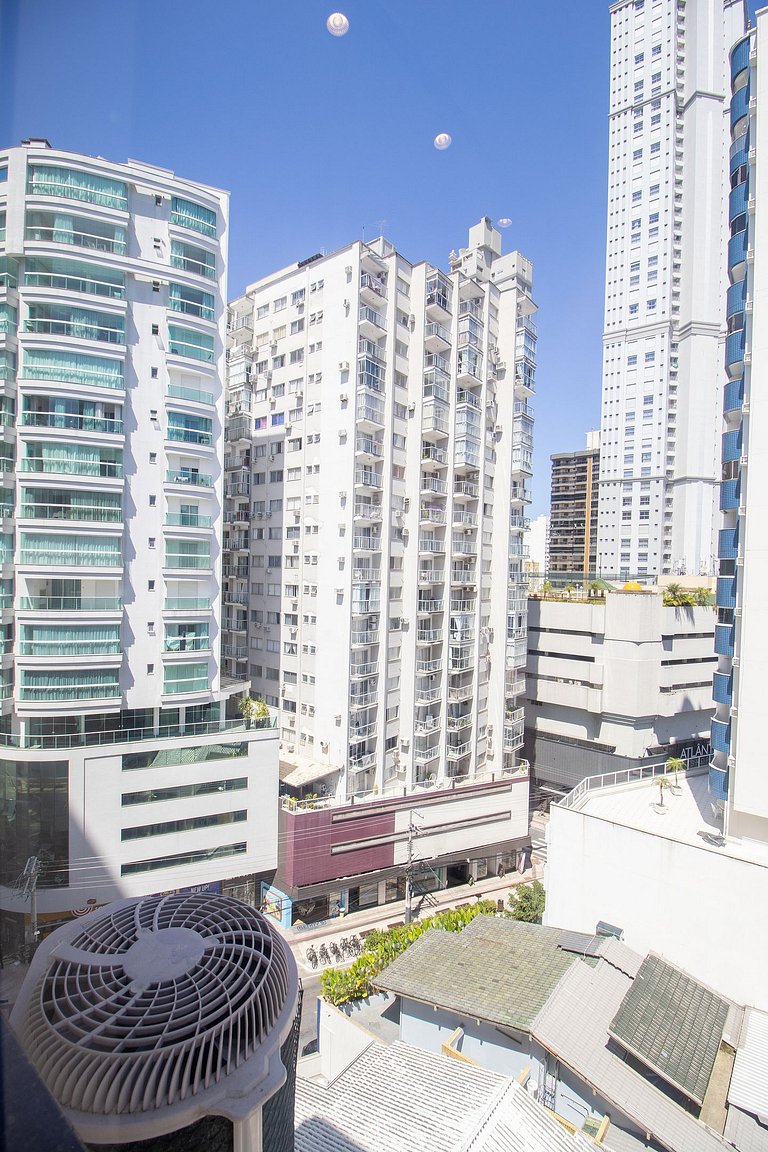 POS73B - Climatizado, TV Smart, Próx Av. Brasil