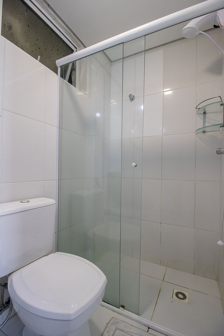 POS73B - Climatizado, TV Smart, Próx Av. Brasil