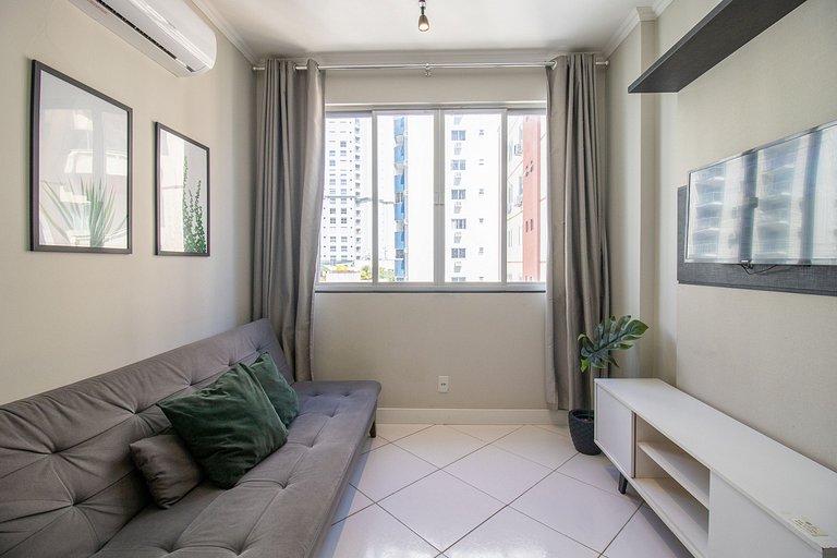 POS73B - Climatizado, TV Smart, Próx Av. Brasil